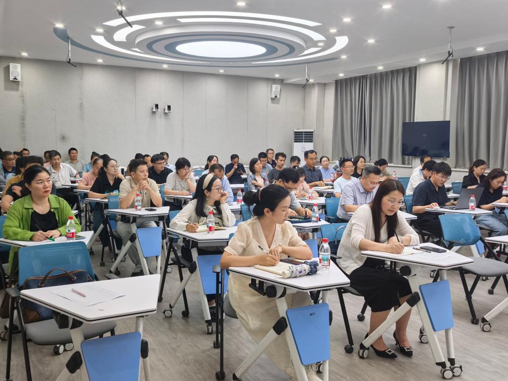 新乡澳博棋牌官网帮助中心举办2026